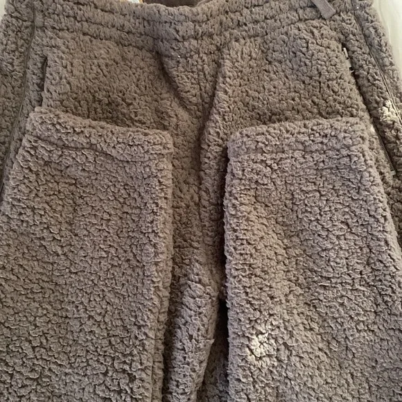 NWT SKIMS Teddy Jogger - Picture 7 of 8